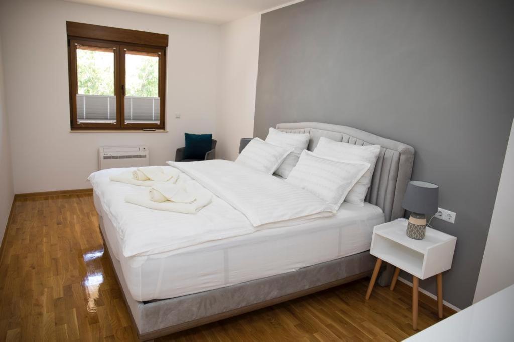 Apartment Divine Mostar Bagian luar foto