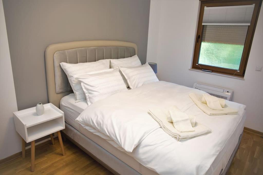 Apartment Divine Mostar Bagian luar foto