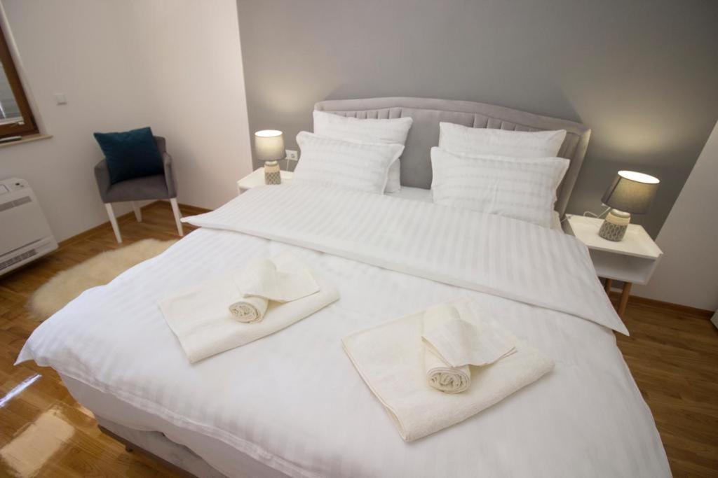 Apartment Divine Mostar Bagian luar foto