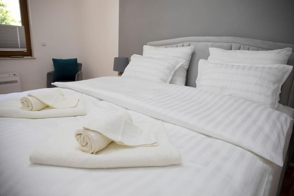 Apartment Divine Mostar Bagian luar foto